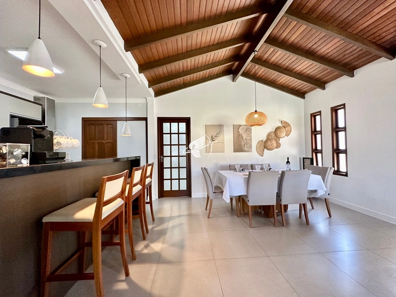 Casa à venda no Centro de Xangri-Lá: 3ª foto da galeria de imagens do imóvel