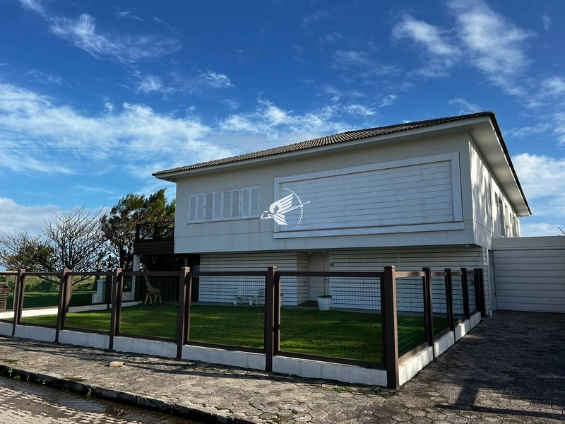 Casa à venda em Atlântida: 1ª foto da galeria de imagens do imóvel
