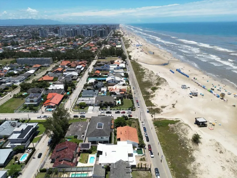 Casa á venda Beira mar em Atlântida: 4ª foto da galeria de imagens do imóvel