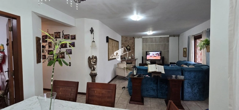 Casa à venda no Centro de Xangri-Lá: 2ª foto da galeria de imagens do imóvel