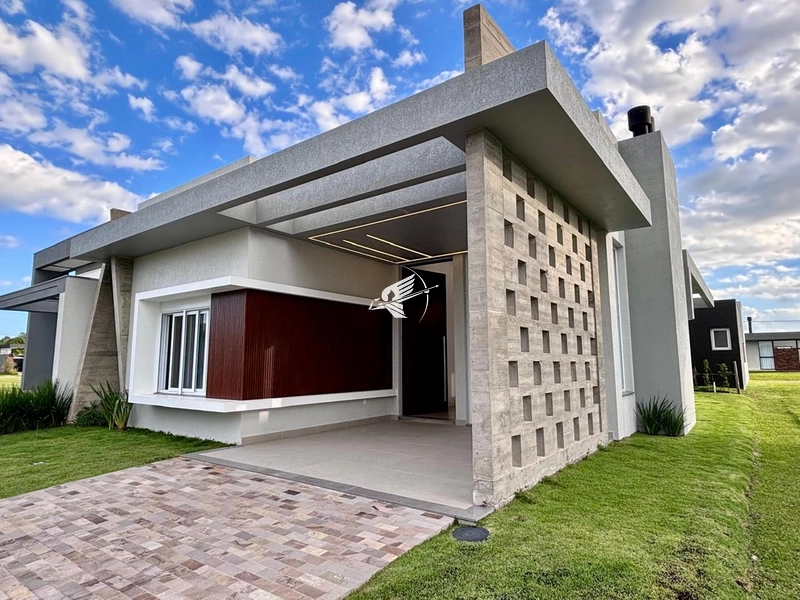 Casa térrea à venda no condomínio Terrasul em Capão da Canoa: 1ª foto da galeria de imagens do imóvel