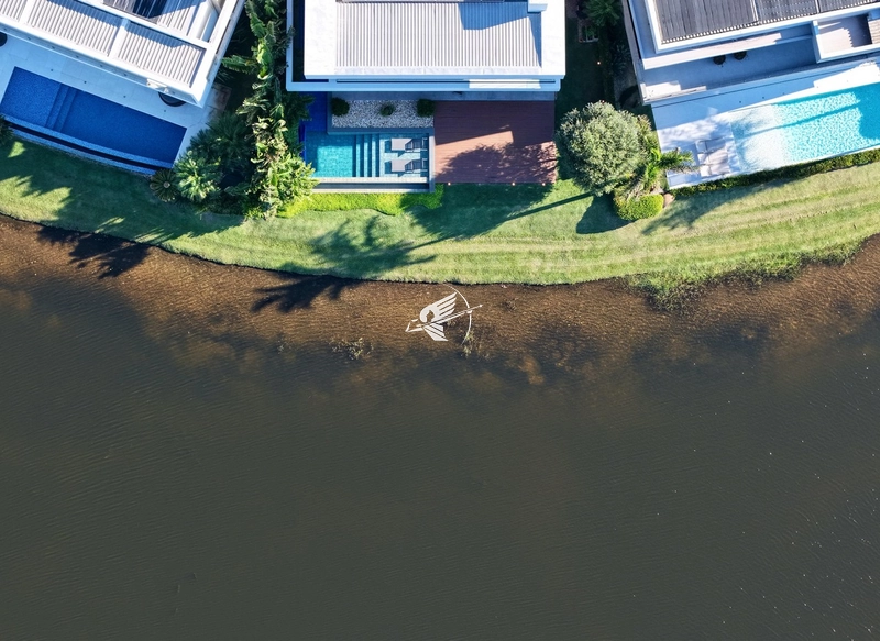 Sobrado beira lago à venda no condomínio Enseada Lagos: 3ª foto da galeria de imagens do imóvel