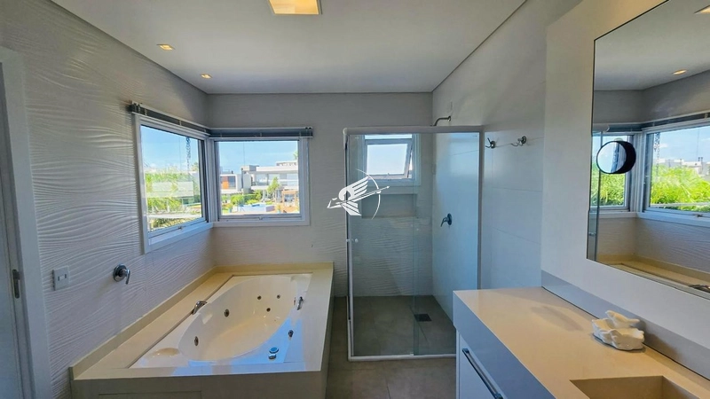 Sobrado beira lago no condomínio Malibu Beach Residence: 29ª foto da galeria de imagens do imóvel