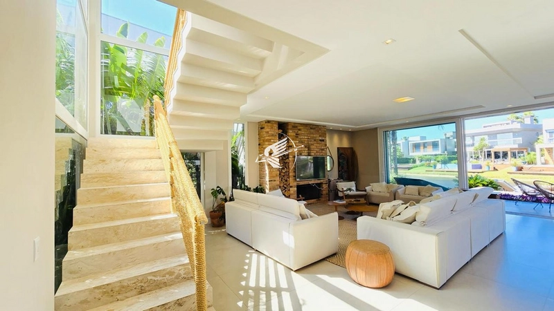 Sobrado beira lago no condomínio Malibu Beach Residence: 3ª foto da galeria de imagens do imóvel