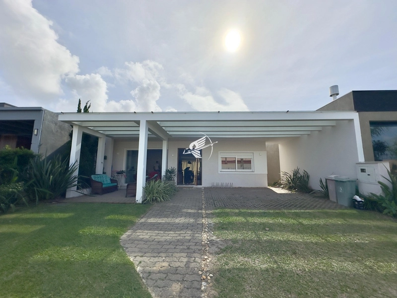 Casa à venda no condomínio Riviera em Xangri-Lá: 1ª foto da galeria de imagens do imóvel