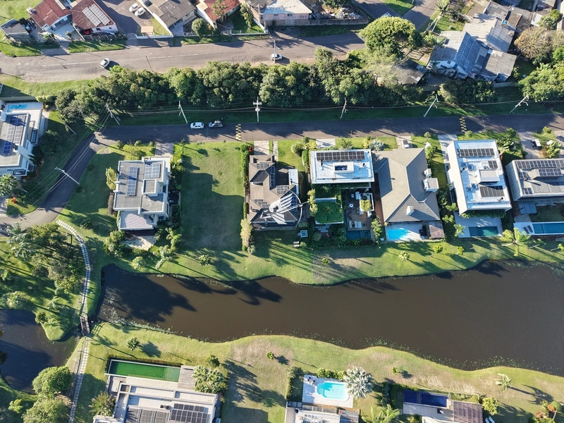 Sobrado beira lago no condomínio Villagio Atlântida: 26ª foto da galeria de imagens do imóvel