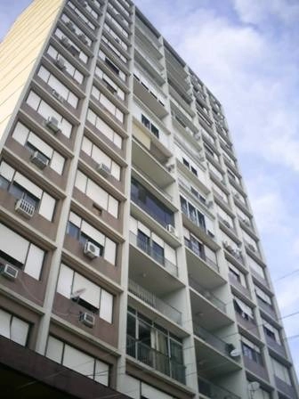 APARTAMENTO GIGANTE NO EDIFICIO ASSOCIAÇÃO RURAL