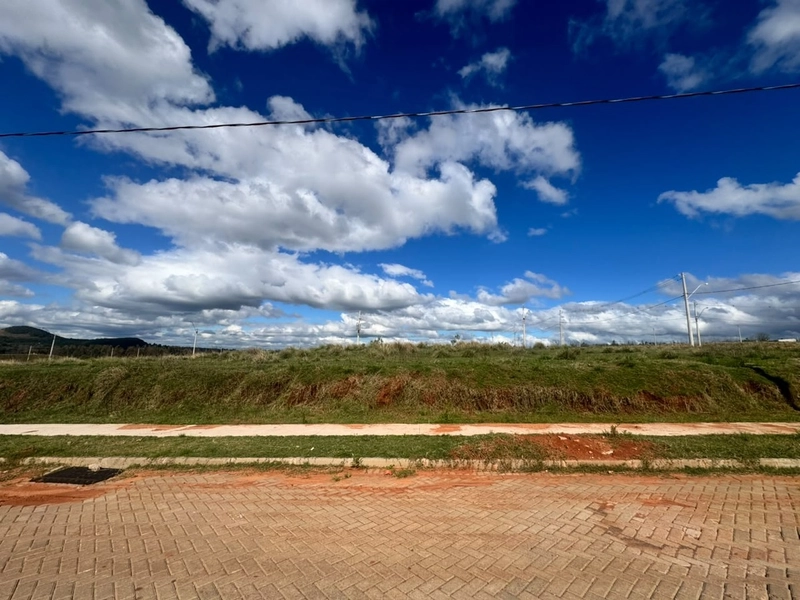 Dois lotes no Loteamento Aurora cada um com 150m²: 1ª foto da galeria de imagens do imóvel