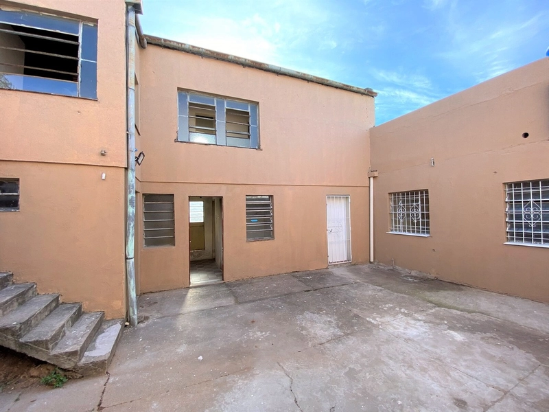 CASA PRINCIPAL, SALA COMERCIAL E APARTAMENTO EM SÓ LOCAL!: 26ª foto da galeria de imagens do imóvel