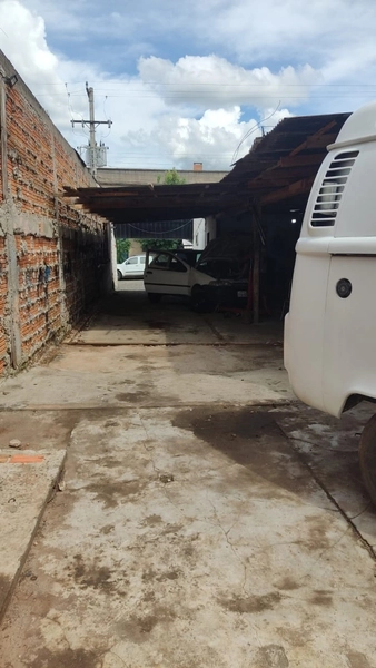 Aos fundos com estrutura de uma casa com metragem de 06x07: 5ª foto da galeria de imagens do imóvel