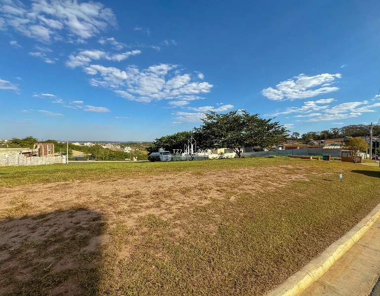 Lote Jardins Nápoles com 361,37 m² - Entrada R$ 22.980,38: 2ª foto da galeria de imagens do imóvel