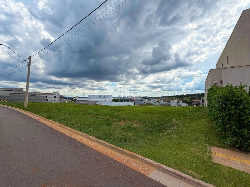 Lote Jardins Parma com 251,25m², Quitado e Registrado: R$ 215.500,00.: 3ª foto da galeria de imagens do imóvel