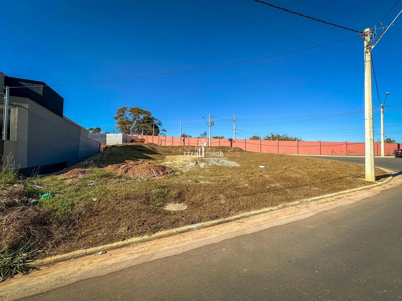 Lote Jardins Porto, Lote de esquina, parte alta do Condomínio: 1ª foto da galeria de imagens do imóvel