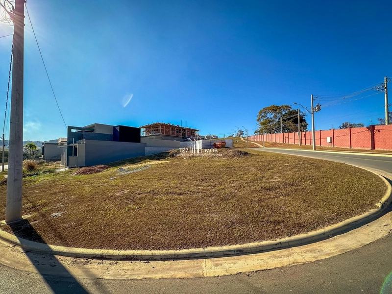 Lote Jardins Porto, Lote de esquina, parte alta do Condomínio: 3ª foto da galeria de imagens do imóvel
