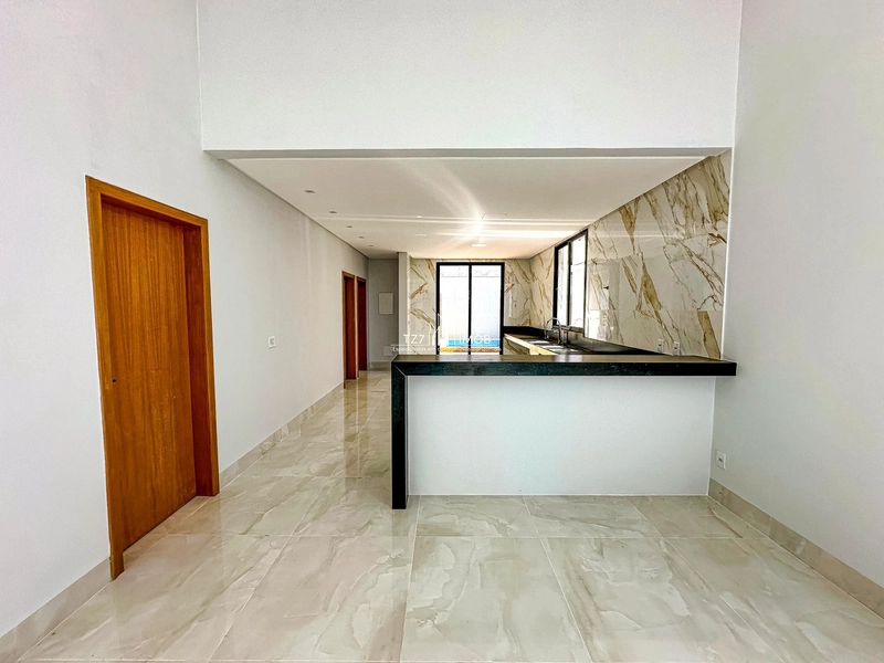 Casa térrea 3 suítes plenas, localizada no Condomínio Terras Alpha 1: 8ª foto da galeria de imagens do imóvel