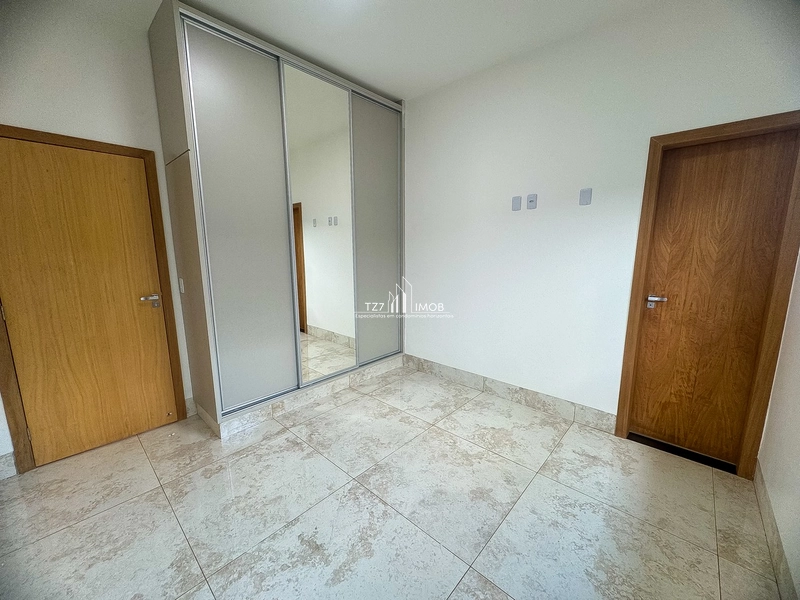 Casa no Jardim Veneza, com 3 suítes plenas, completa em armários.: 18ª foto da galeria de imagens do imóvel
