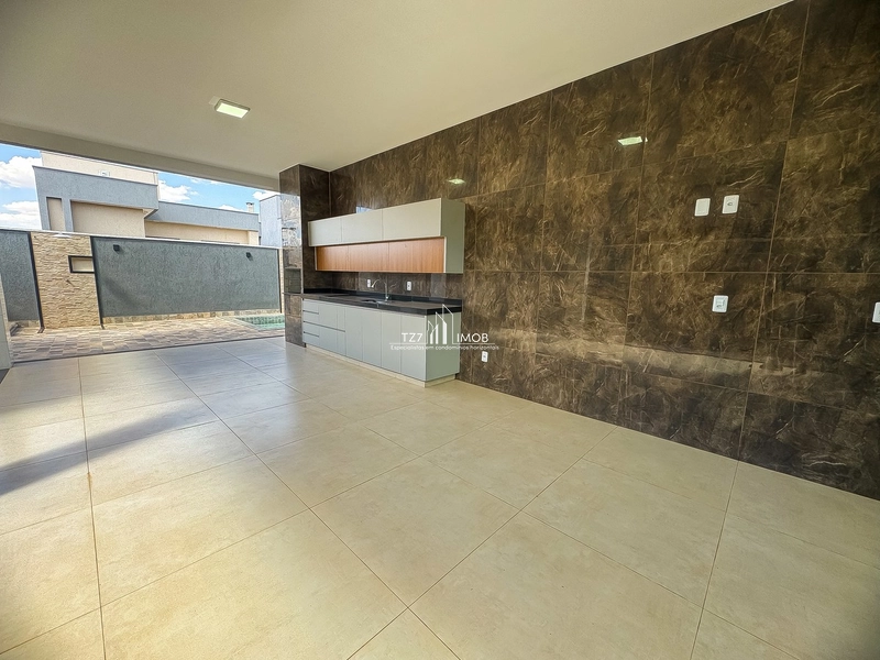 Casa no Jardim Veneza, com 3 suítes plenas, completa em armários.: 9ª foto da galeria de imagens do imóvel