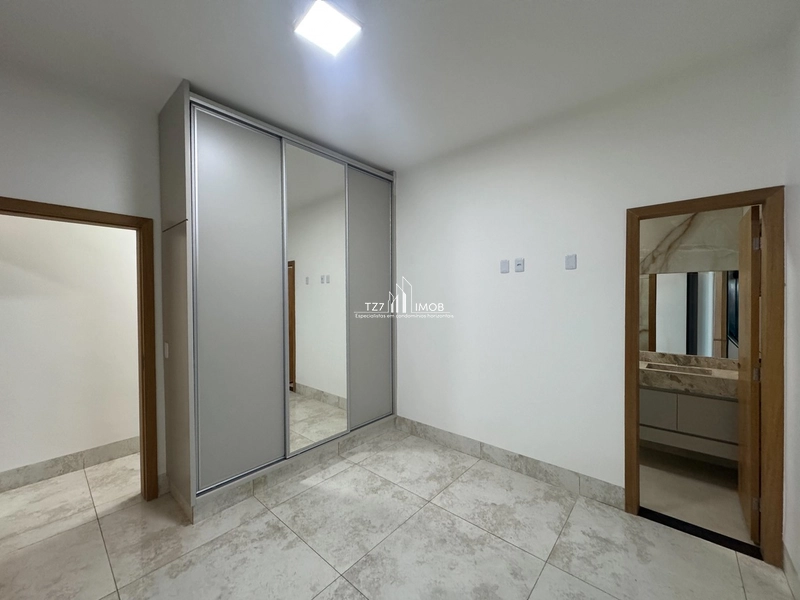 Casa no Jardim Veneza, com 3 suítes plenas, completa em armários.: 21ª foto da galeria de imagens do imóvel