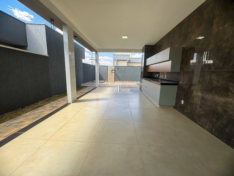 Casa no Jardim Veneza, com 3 suítes plenas, completa em armários.: 8ª foto da galeria de imagens do imóvel