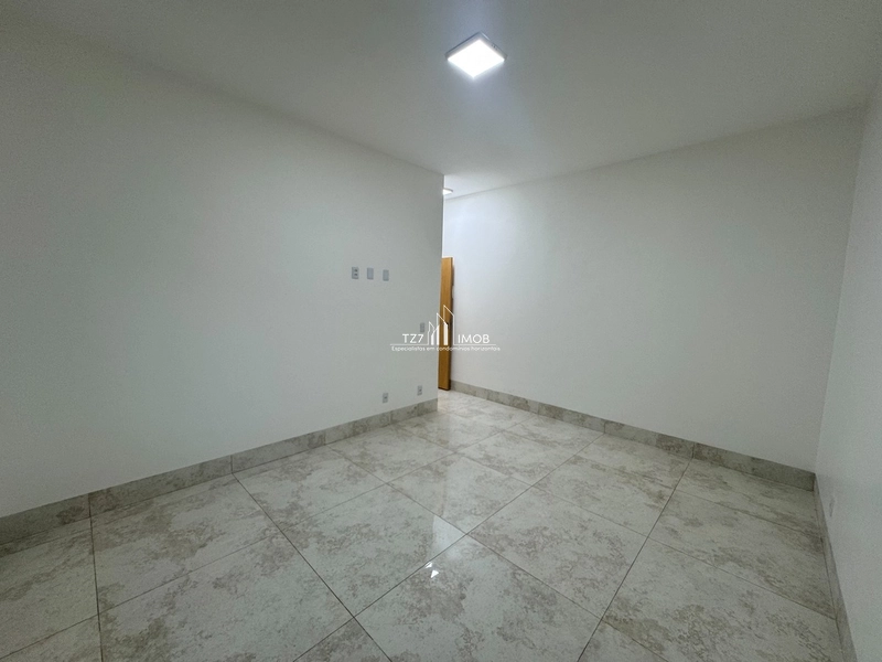 Casa no Jardim Veneza, com 3 suítes plenas, completa em armários.: 24ª foto da galeria de imagens do imóvel