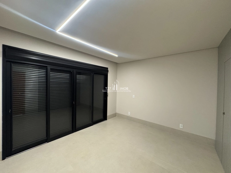 Sobrado com armarios, 3 suítes plenas sendo uma master com closet: 25ª foto da galeria de imagens do imóvel