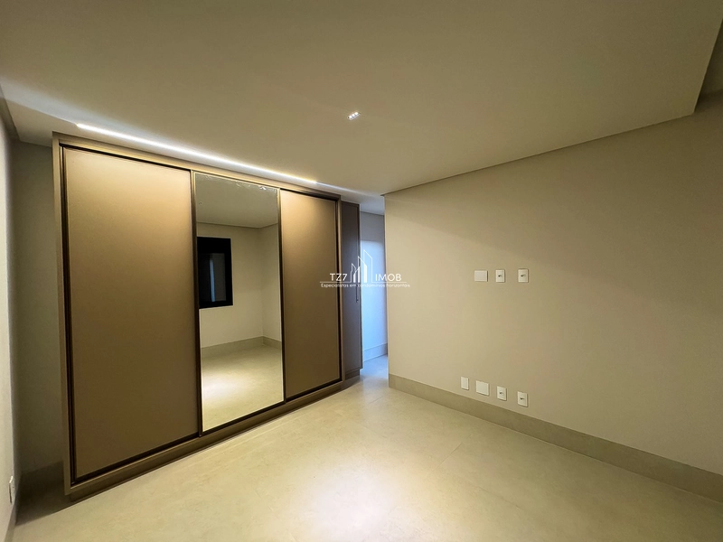 Sobrado com armarios, 3 suítes plenas sendo uma master com closet: 23ª foto da galeria de imagens do imóvel