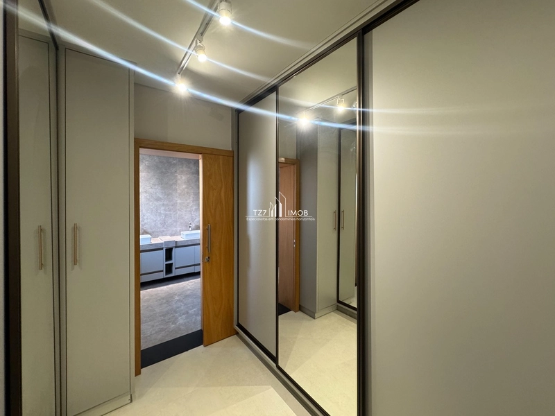 Sobrado com armarios, 3 suítes plenas sendo uma master com closet: 29ª foto da galeria de imagens do imóvel