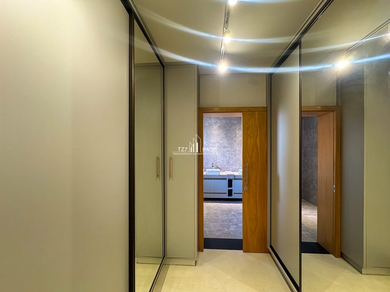 Sobrado com armarios, 3 suítes plenas sendo uma master com closet: 30ª foto da galeria de imagens do imóvel