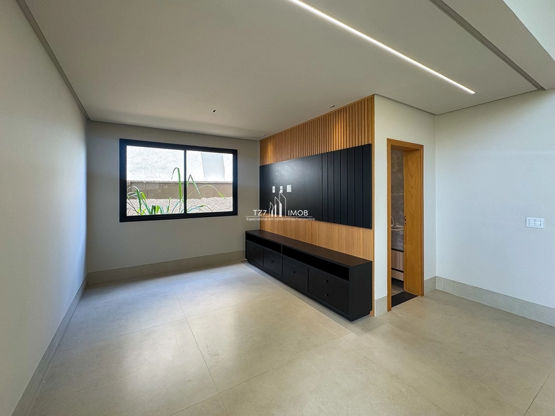 Sobrado com armarios, 3 suítes plenas sendo uma master com closet: 7ª foto da galeria de imagens do imóvel