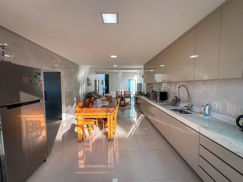 Sobrado com 4 suites plenas, sendo 3 delas com banheira, terras alpha1: 12ª foto da galeria de imagens do imóvel