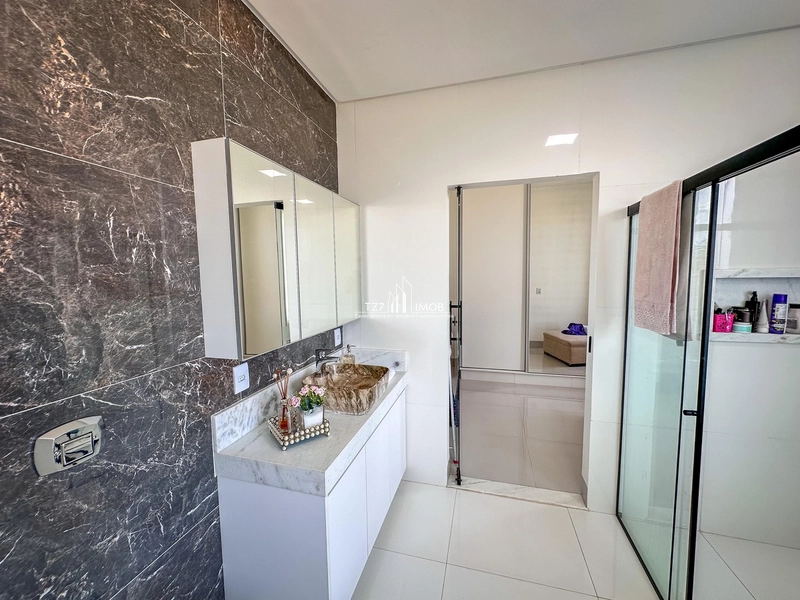 Sobrado com 4 suites plenas, sendo 3 delas com banheira, terras alpha1: 22ª foto da galeria de imagens do imóvel