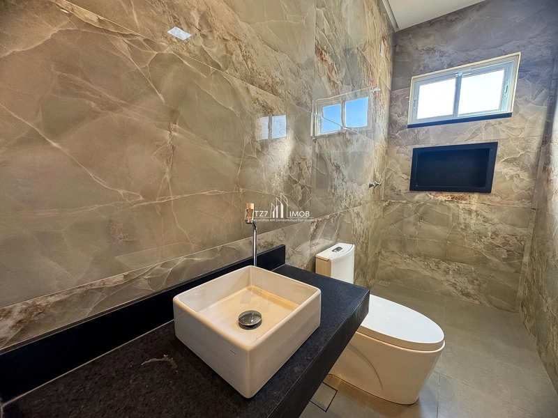 Ágio Sobrado de Arquitetura Neoclássica com 5 quartos sendo 3 suítes.: 18ª foto da galeria de imagens do imóvel
