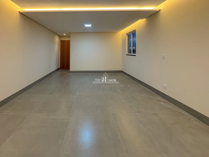 Ágio Sobrado de Arquitetura Neoclássica com 5 quartos sendo 3 suítes.: 27ª foto da galeria de imagens do imóvel