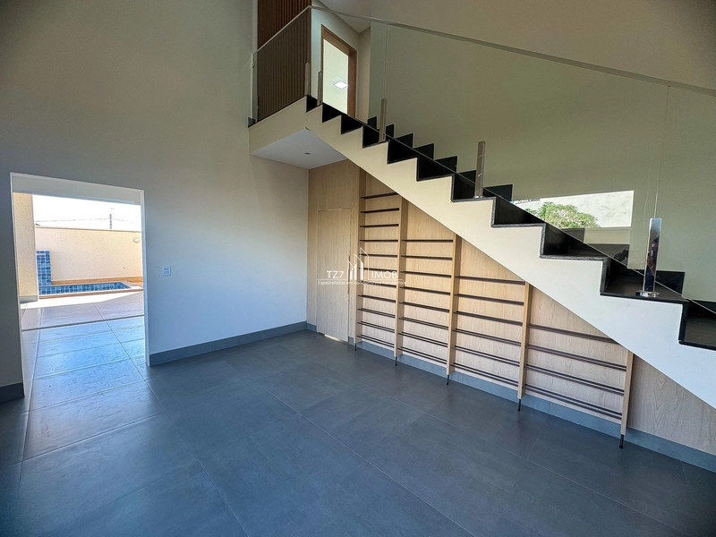 Ágio Sobrado de Arquitetura Neoclássica com 5 quartos sendo 3 suítes.: 6ª foto da galeria de imagens do imóvel
