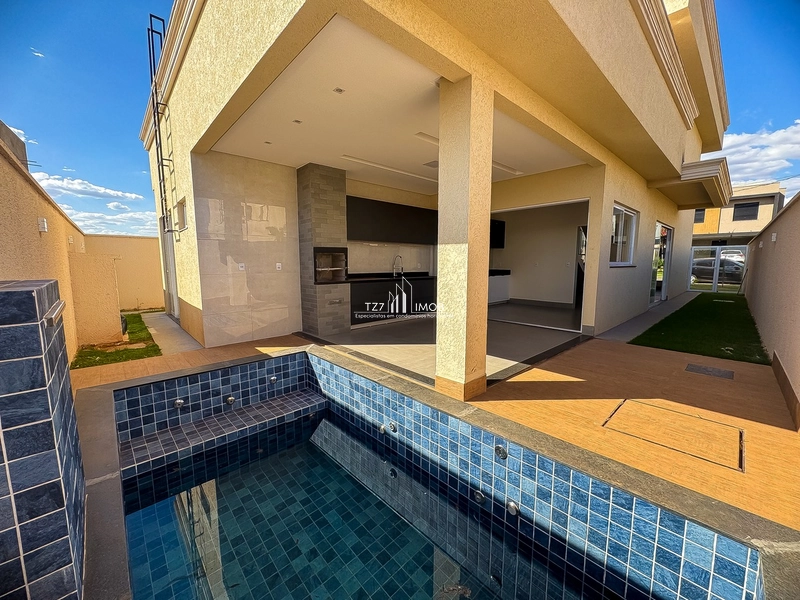 Ágio Sobrado de Arquitetura Neoclássica com 5 quartos sendo 3 suítes.: 14ª foto da galeria de imagens do imóvel