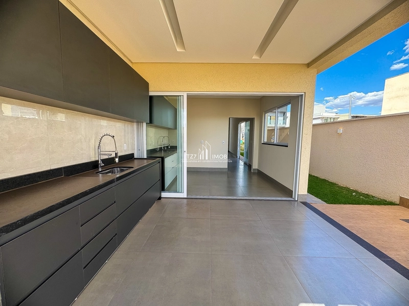 Ágio Sobrado de Arquitetura Neoclássica com 5 quartos sendo 3 suítes.: 12ª foto da galeria de imagens do imóvel