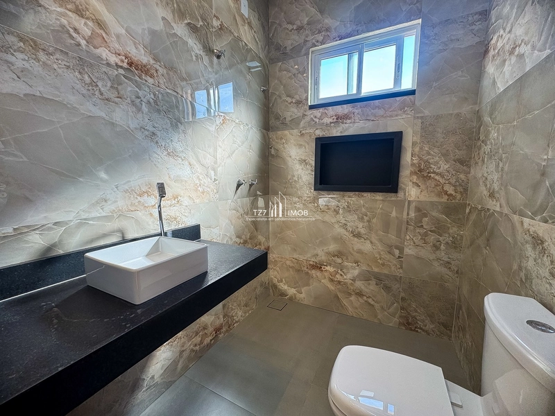 Ágio Sobrado de Arquitetura Neoclássica com 5 quartos sendo 3 suítes.: 22ª foto da galeria de imagens do imóvel