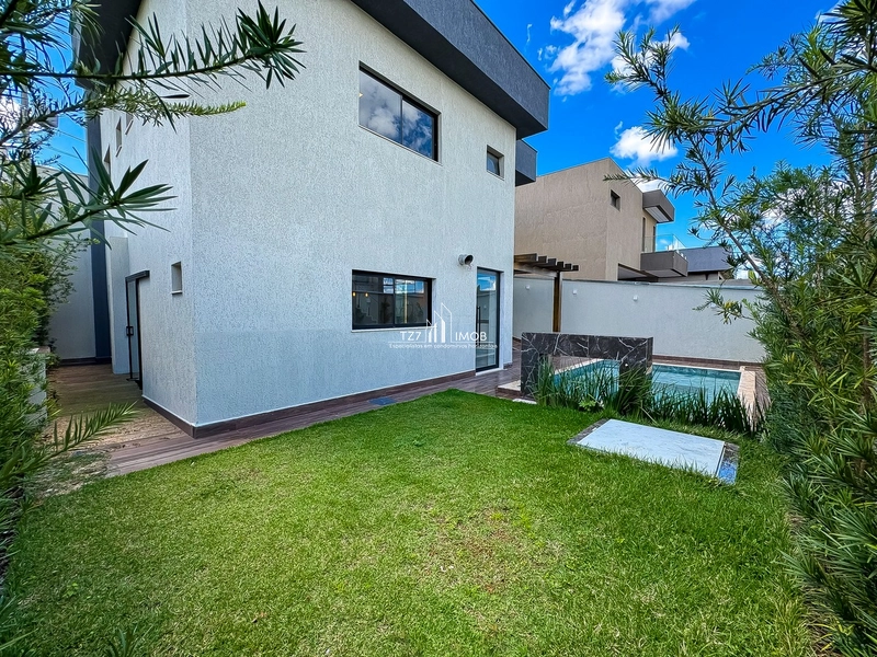 Casa Subtérrea com 4 suítes plenas, incluindo uma master com armários.: 29ª foto da galeria de imagens do imóvel