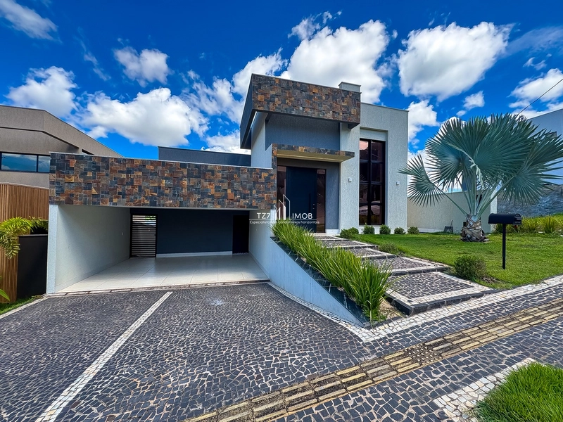 Casa Subtérrea com 4 suítes plenas, incluindo uma master com armários.: 2ª foto da galeria de imagens do imóvel