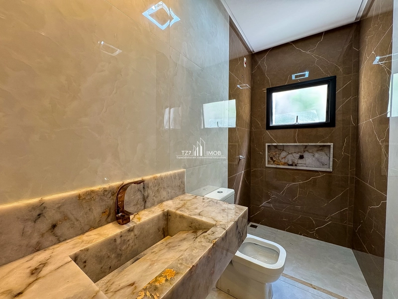 Casa Subtérrea com 4 suítes plenas, incluindo uma master com armários.: 24ª foto da galeria de imagens do imóvel