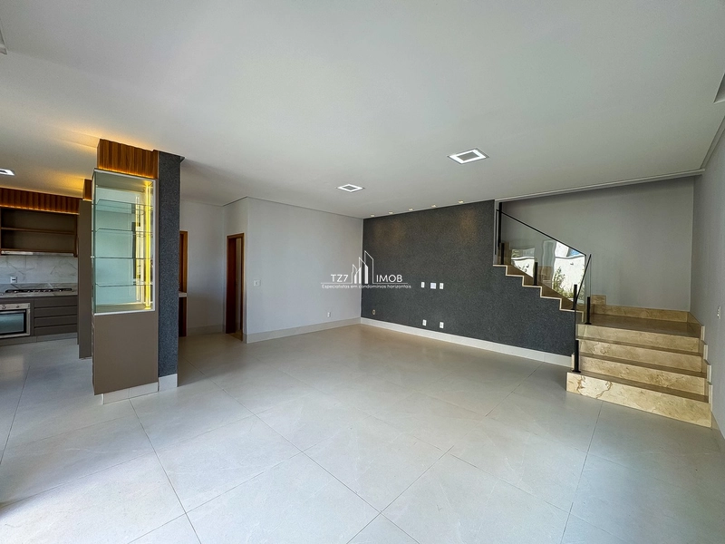 Casa Subtérrea com 4 suítes plenas, incluindo uma master com armários.: 18ª foto da galeria de imagens do imóvel