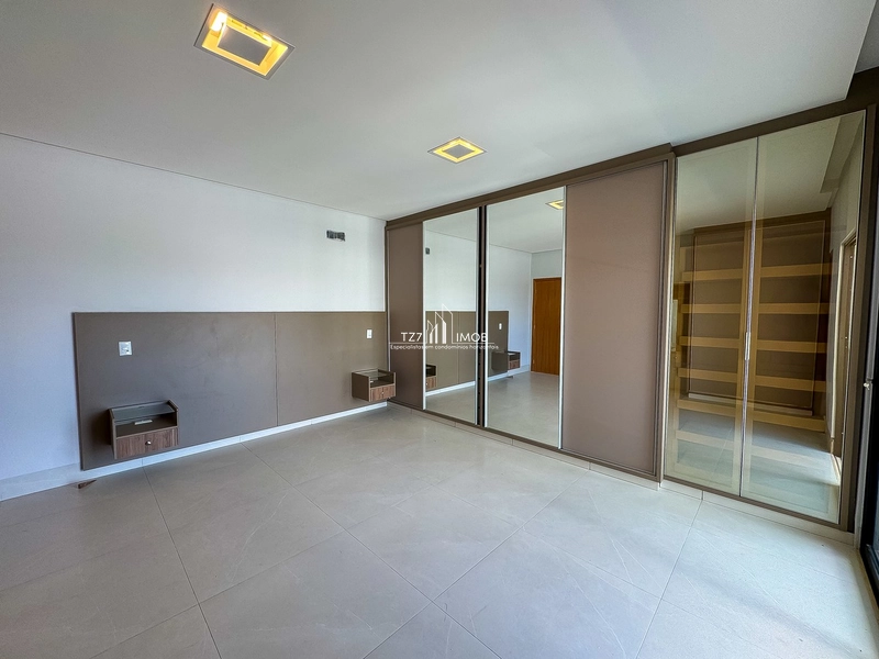 Casa Subtérrea com 4 suítes plenas, incluindo uma master com armários.: 14ª foto da galeria de imagens do imóvel