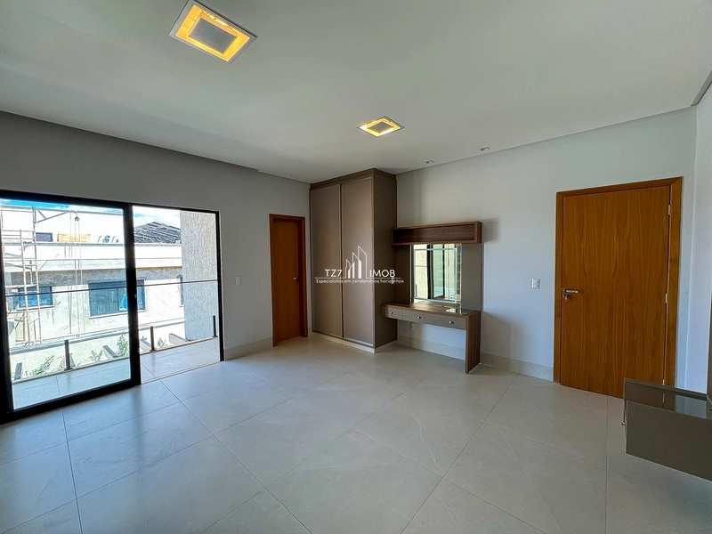 Casa Subtérrea com 4 suítes plenas, incluindo uma master com armários.: 13ª foto da galeria de imagens do imóvel