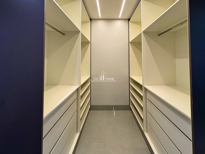 Sobrado completo em armários, com 5 quartos, sendo 4 suítes.: 47ª foto da galeria de imagens do imóvel