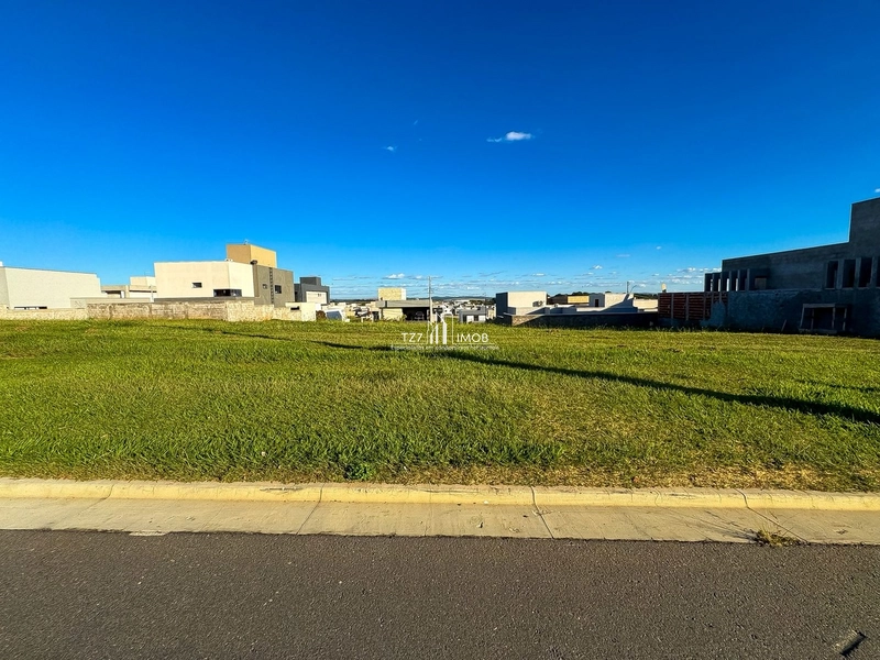 Lote Jardins Bolonha, Lote com 300m² - Quitado e Registrado R$300.000