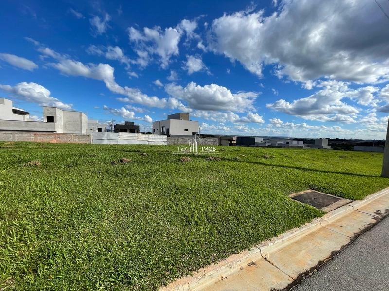 Lote Jardins Bolonha, Lote com 300m² - Quitado e Registrado R$300.000: 2ª foto da galeria de imagens do imóvel