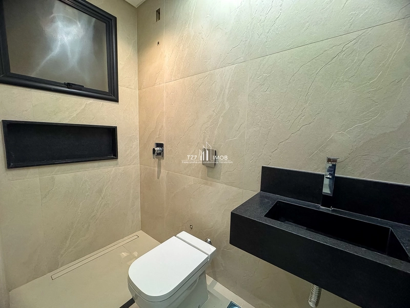 Casa Subtérrea com 3 suítes plenas, incluindo uma master com banheira: 18ª foto da galeria de imagens do imóvel