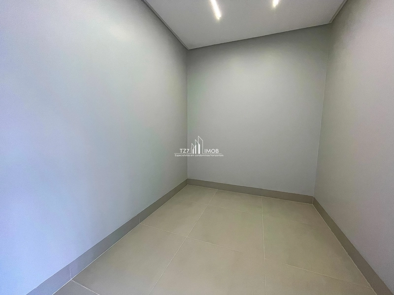 Casa Subtérrea com 3 suítes plenas, incluindo uma master com banheira: 18ª foto da galeria de imagens do imóvel