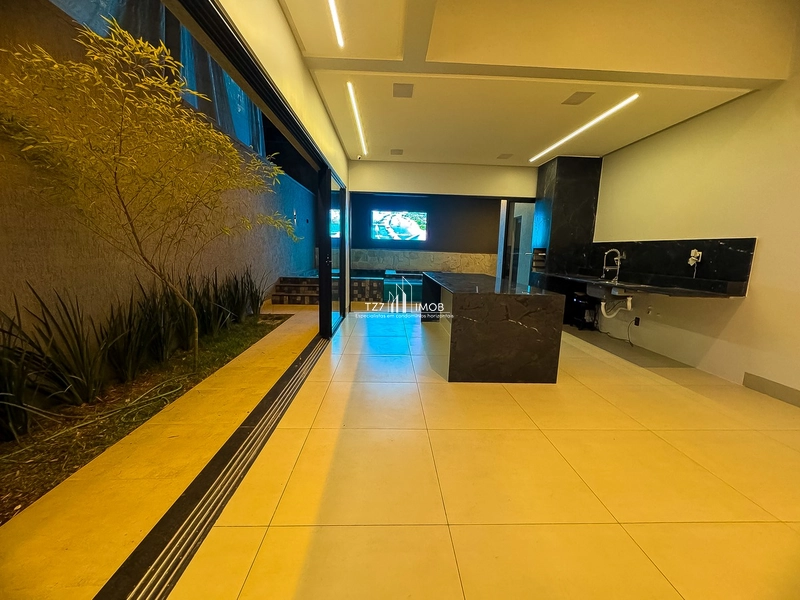 Casa Subtérrea com 3 suítes plenas, incluindo uma master com banheira: 8ª foto da galeria de imagens do imóvel