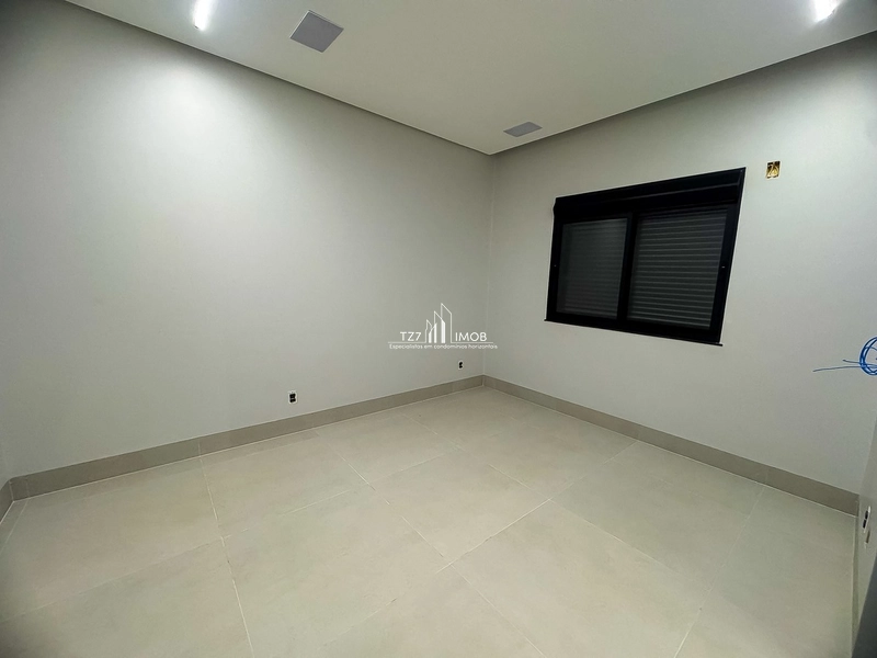 Casa Subtérrea com 3 suítes plenas, incluindo uma master com banheira: 17ª foto da galeria de imagens do imóvel